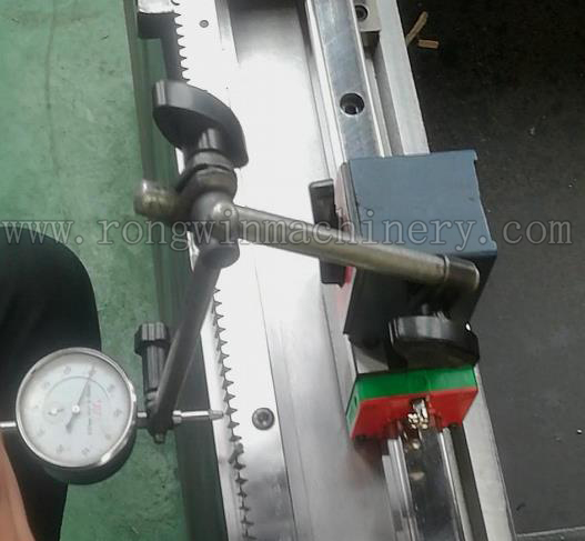 Rongwin guillotine metal cutting machine from China for related industries-6