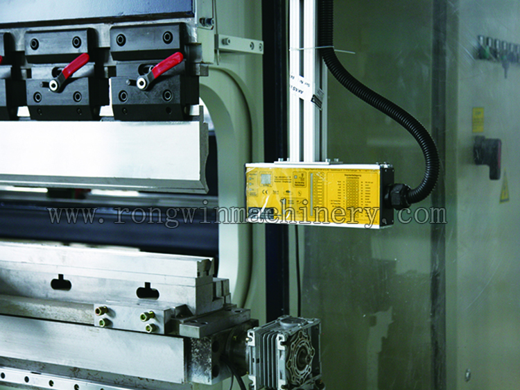 durable types of press machine series for metal processing-15